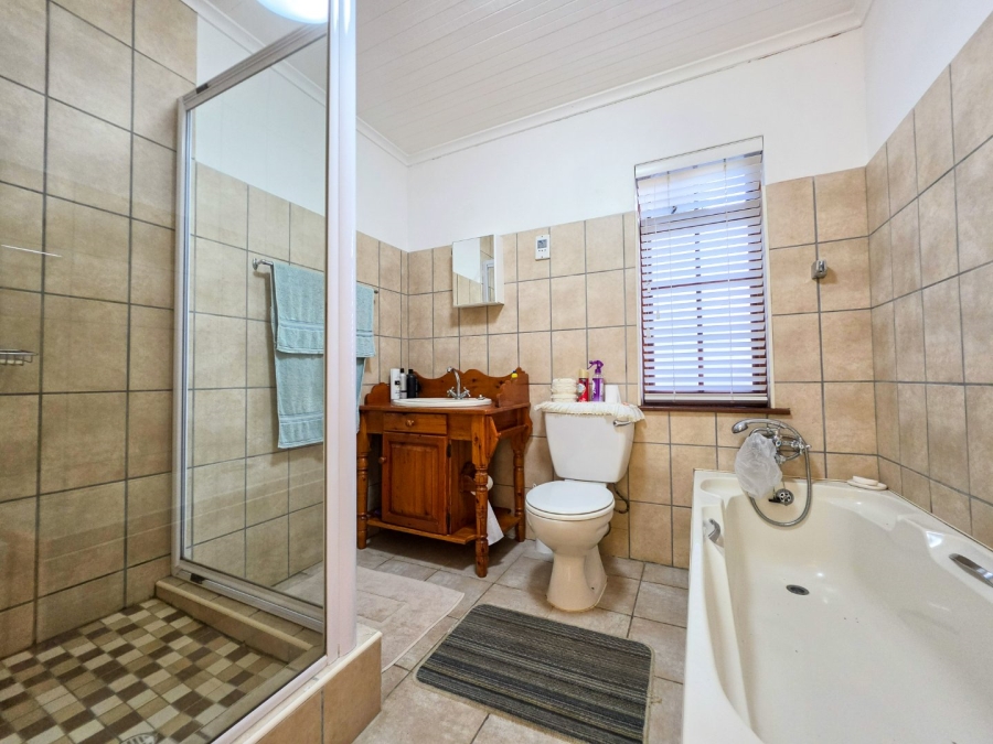 4 Bedroom Property for Sale in Stilbaai Wes Western Cape